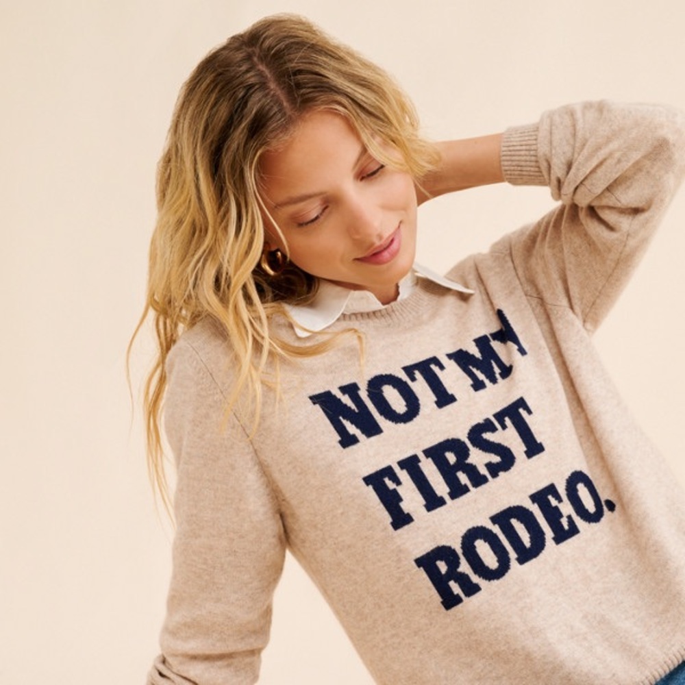 Jumper Not My First Rodeo Size 3 Women's Beige Sweater with Navy Text - Picture 4 of 11